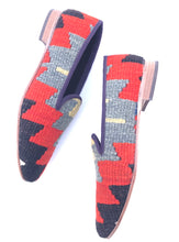 Load image into Gallery viewer, Men's Kilim Slippers size 44 (US size 11)