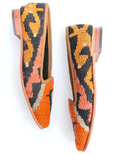 Load image into Gallery viewer, Cora Women's Kilim Slippers size 39 (US size 9)