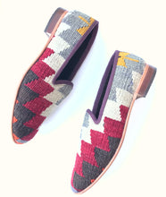 Load image into Gallery viewer, Men's Kilim Slippers size 42 (US size 9)