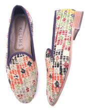 Load image into Gallery viewer, Men's Kilim Slippers size 43 (US size 10)