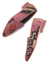 Load image into Gallery viewer, Men's Kilim Slippers size 43 (US size 10)