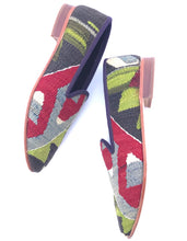 Load image into Gallery viewer, Men's Kilim Slippers size 44 (US size 11)