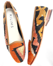 Load image into Gallery viewer, Cora Women's Kilim Slippers size 39 (US size 9)