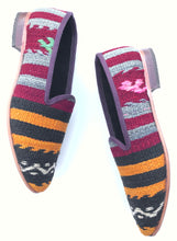 Load image into Gallery viewer, Men's Kilim Slippers size 43 (US size 10)
