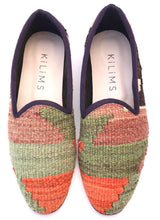 Load image into Gallery viewer, Men's Kilim Slippers size 42 (US size 9)