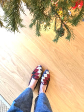 Load image into Gallery viewer, elegant house slippers