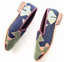Load image into Gallery viewer, Men's Kilim Slippers size 42 (US size 9)