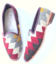Load image into Gallery viewer, Men's Kilim Slippers size 42 (US size 9)