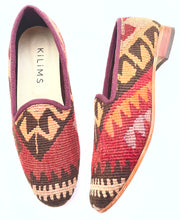 Load image into Gallery viewer, Men's Kilim Slippers size 44 (US size 12)