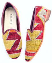 Load image into Gallery viewer, Men's Kilim Slippers size 44 (US size 11)