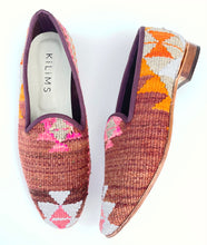 Load image into Gallery viewer, Men's Kilim Slippers size 44 (US size 11)