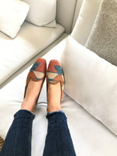 Load image into Gallery viewer, woven loafers
