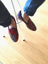Load image into Gallery viewer, Men's Kilim Slippers size 43 (US size 10)