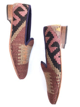 Load image into Gallery viewer, Men's Kilim Slippers size 42 (US size 9)