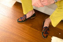 Load image into Gallery viewer, Men's Kilim Slippers size 45 (US size 12)