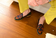 Load image into Gallery viewer, Men's Kilim Slippers size 45 (US size 12)