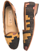 Load image into Gallery viewer, Cora Women's Kilim Slippers size 36 (US size 6)