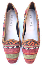 Load image into Gallery viewer, A pair of women's kilim slippers with low vamp, featuring a geometric pattern. KILIMSBY