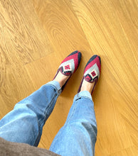 Load image into Gallery viewer, Women's Kilim Slippers size 41 (US size 11)