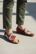 Load image into Gallery viewer, Men's Kilim Slippers size 41 (US size 8)