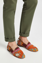Load image into Gallery viewer, Men's Kilim Slippers size 42 (US size 9)