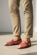 Load image into Gallery viewer, Men's Kilim Slippers size 44 (US size 12)