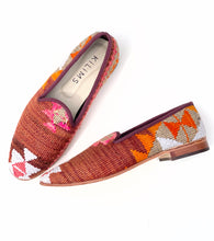 Load image into Gallery viewer, Men's Kilim Slippers size 44 (US size 12)