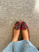 Load image into Gallery viewer, Cora Women&#39;s Kilim Slippers size 40 (US size 10)
