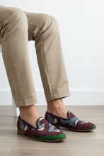 Load image into Gallery viewer, Men's Kilim Slippers size 41 (US size 8)