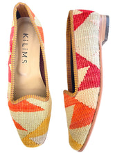 Load image into Gallery viewer, kilim loafers size 38 in orange