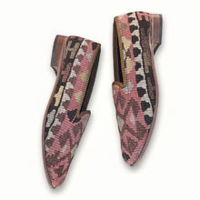 Load image into Gallery viewer, Men's Kilim Slippers size 42 (US size 9)