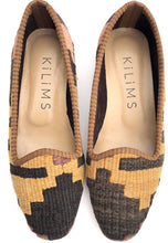 Load image into Gallery viewer, Cora Women&#39;s Kilim Slippers size 36 (US size 6)