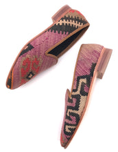 Load image into Gallery viewer, Men&#39;s Kilim Slippers size 43 (US size 10)
