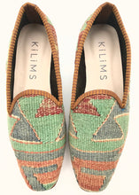 Load image into Gallery viewer, womens kilim slippers