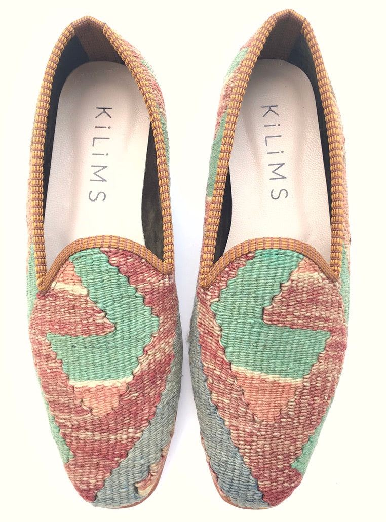 spring flats for women