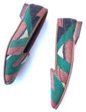 Load image into Gallery viewer, Women&#39;s Kilim Slippers size 41 (US size 11)