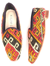 Load image into Gallery viewer, Women&#39;s Kilim Slippers size 39 (US size 9)