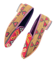 Load image into Gallery viewer, Isobel Women&#39;s Kilim Slippers size 39 (US size 9)