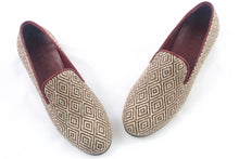 Load image into Gallery viewer, Women&#39;s Rhombus Tapestry Slippers
