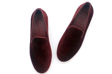 Load image into Gallery viewer, Women&#39;s Velvet Tapestry Slippers